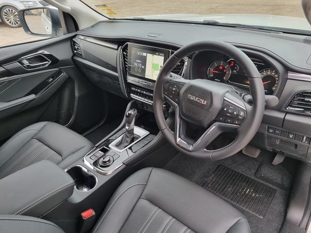 2025 Isuzu MU-X LS-T