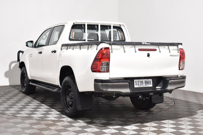 2020 Toyota Hilux SR