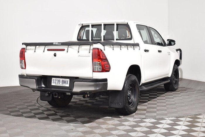 2020 Toyota Hilux SR
