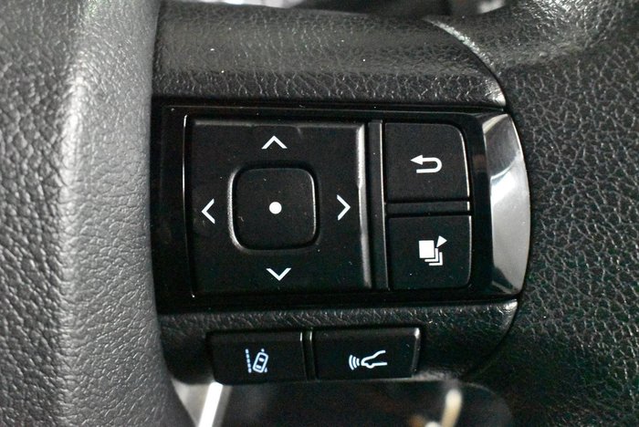 2020 Toyota Hilux SR