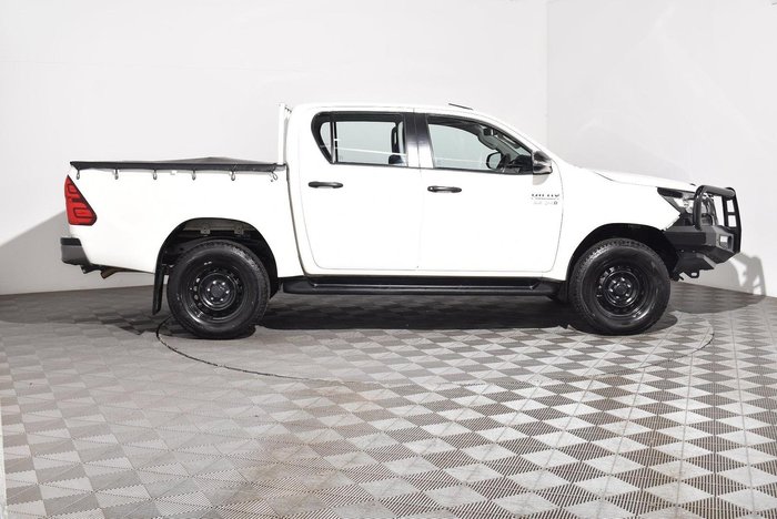 2020 Toyota Hilux SR