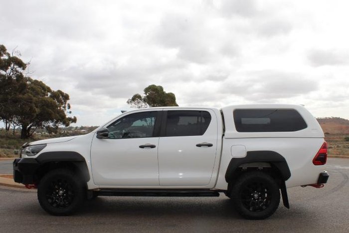 2020 Toyota Hilux Rugged X