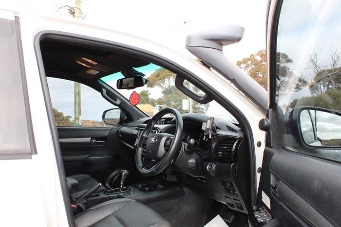 2020 Toyota Hilux Rugged X