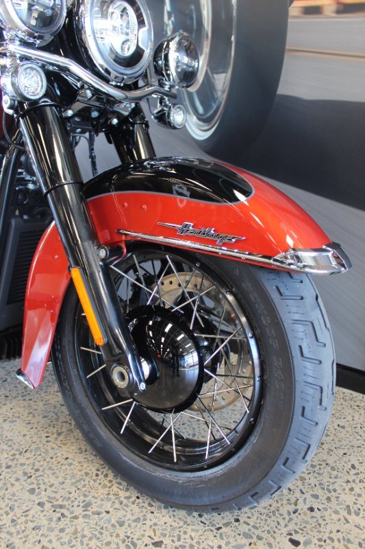 2025 Harley-davidson FLHC HERITAGE CLASSIC (117) WHISKEY FIRE