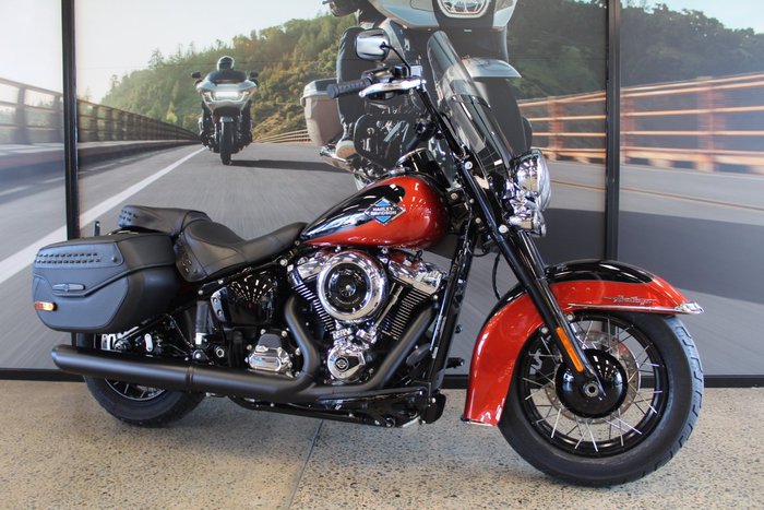 2025 Harley-davidson FLHC HERITAGE CLASSIC (117) WHISKEY FIRE