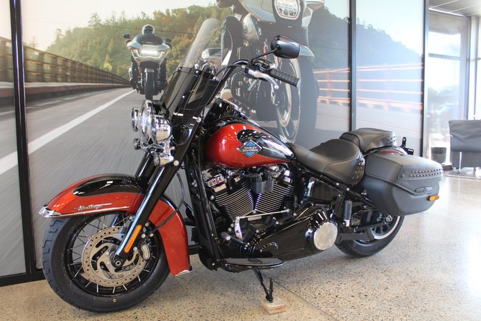 2025 Harley-davidson FLHC HERITAGE CLASSIC (117) WHISKEY FIRE