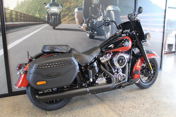 2025 Harley-davidson FLHC HERITAGE CLASSIC (117) WHISKEY FIRE