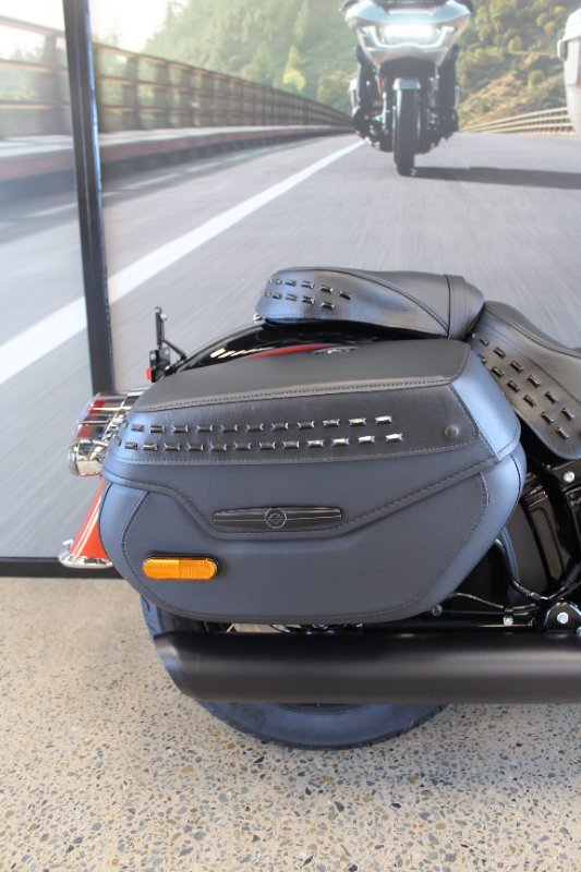 2025 Harley-davidson FLHC HERITAGE CLASSIC (117) WHISKEY FIRE