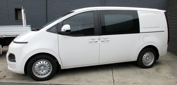 2024 Hyundai STARIA LOAD 