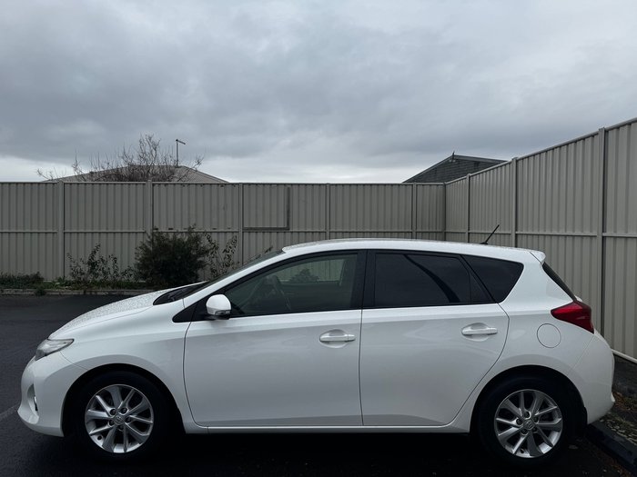 2014 Toyota Corolla Ascent Sport S-CVT