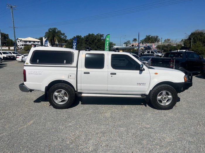 2005 Nissan Navara ST-R
