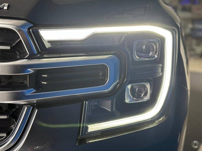 2025 Ford Everest Platinum