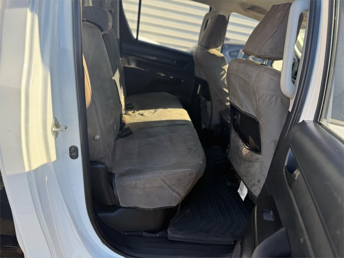 2019 Toyota Hilux SR