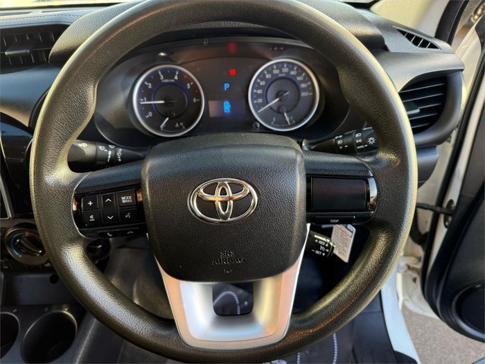 2019 Toyota Hilux SR