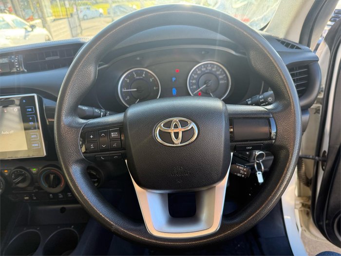 2019 Toyota Hilux SR
