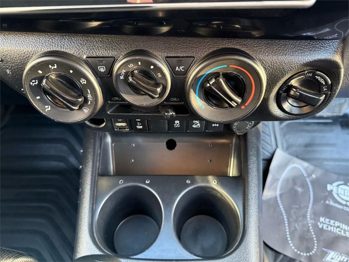 2019 Toyota Hilux SR