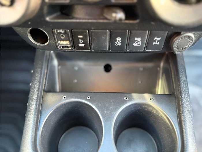 2019 Toyota Hilux SR