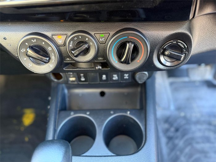 2019 Toyota Hilux SR