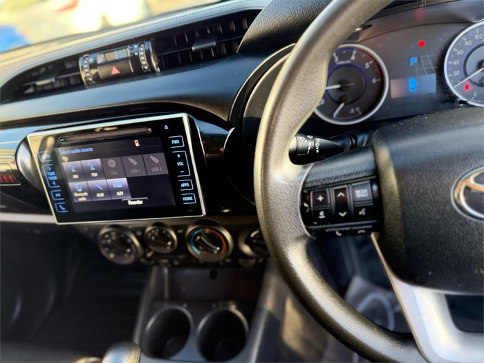 2019 Toyota Hilux SR