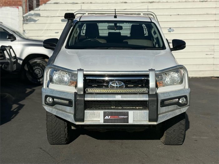 2019 Toyota Hilux SR
