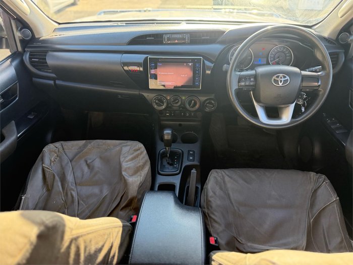 2019 Toyota Hilux SR