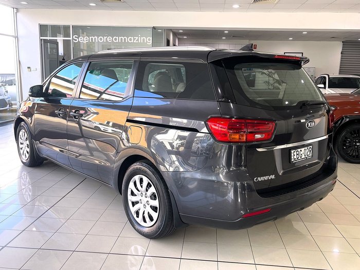 2018 Kia Carnival S