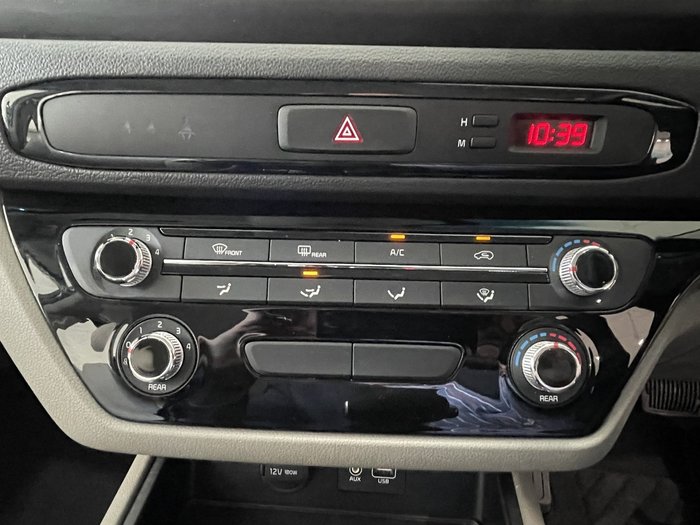 2018 Kia Carnival S