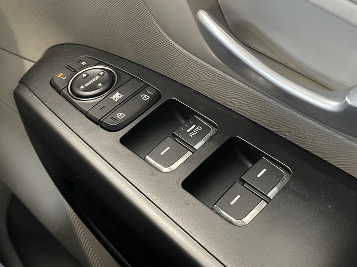 2018 Kia Carnival S