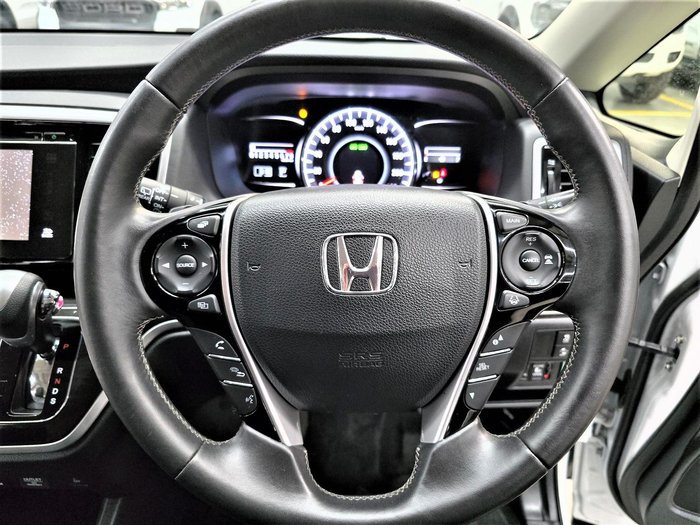 2018 Honda Odyssey VTi-L 5th Gen MY18 Platinum White