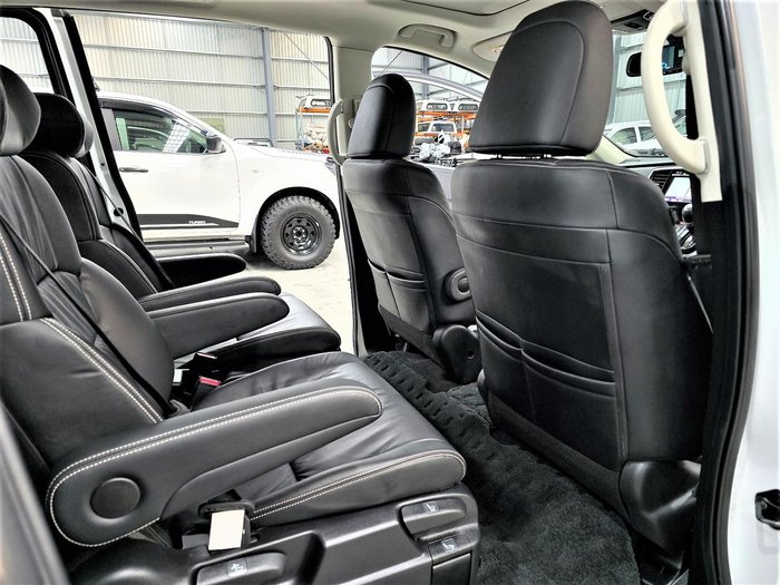 2018 Honda Odyssey VTi-L 5th Gen MY18 Platinum White