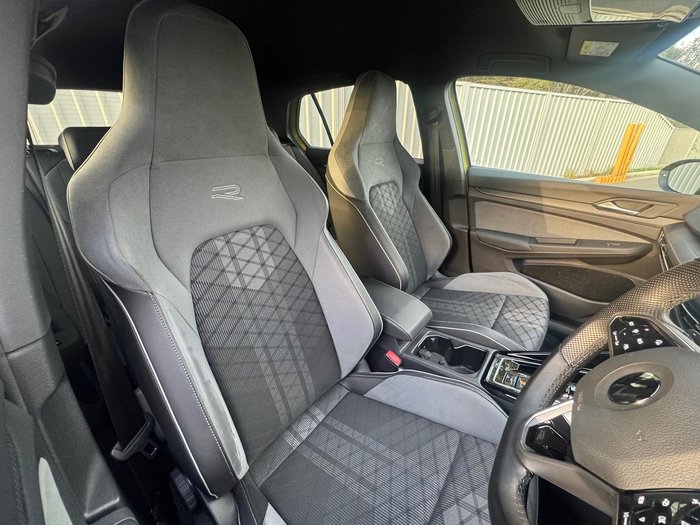 2022 Volkswagen Golf 110TSI R-Line