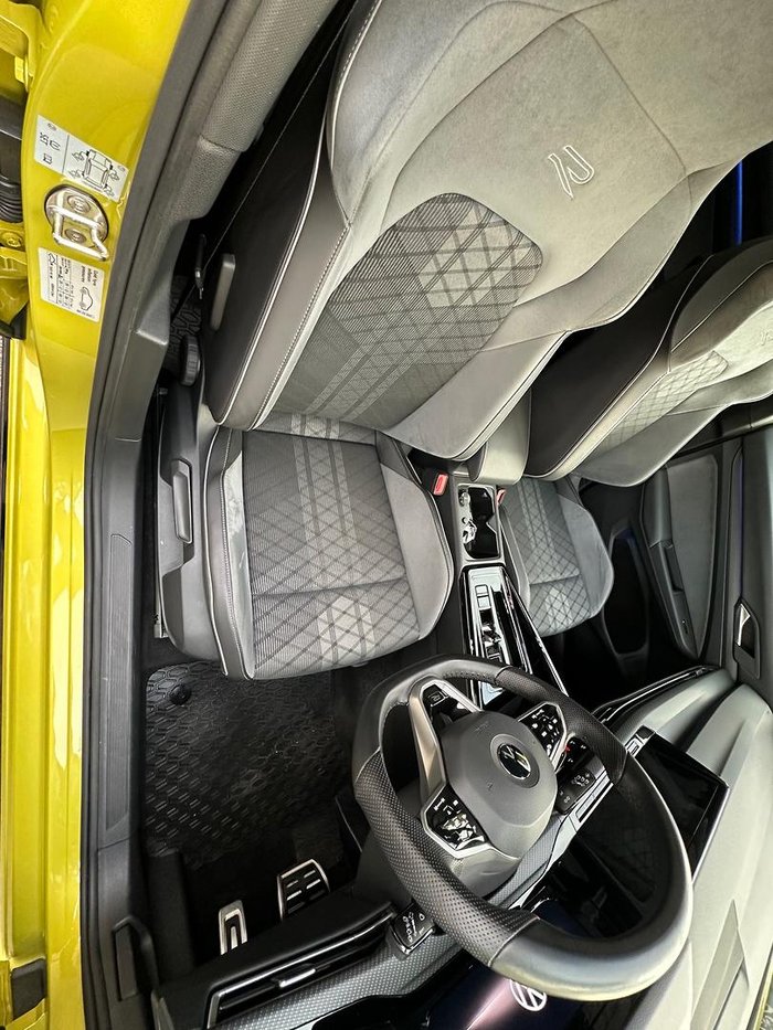 2022 Volkswagen Golf 110TSI R-Line