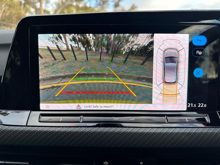 2022 Volkswagen Golf 110TSI R-Line