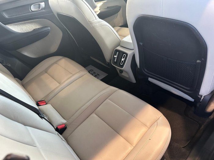 2019 Volvo XC40 T4 Inscription MY19 AWD Onyx Black
