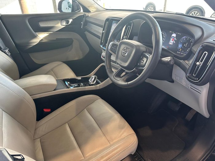 2019 Volvo XC40 T4 Inscription MY19 AWD Onyx Black