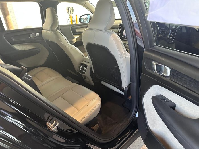2019 Volvo XC40 T4 Inscription MY19 AWD Onyx Black