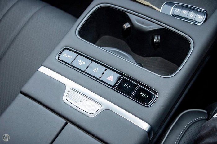 2025 Jaecoo J7 SHS Summit