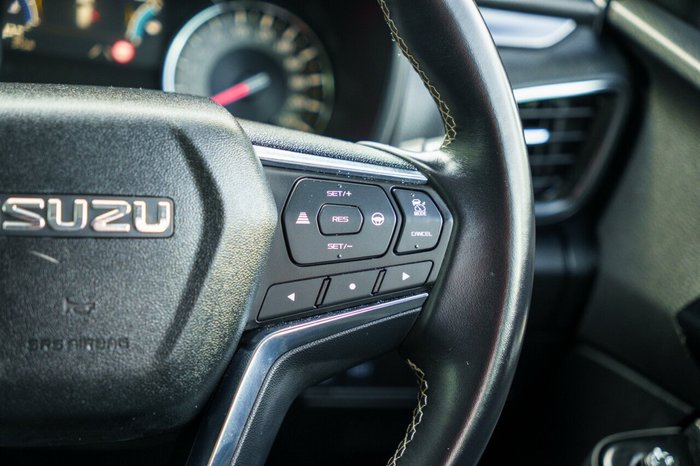 2023 Isuzu MU-X LS-T