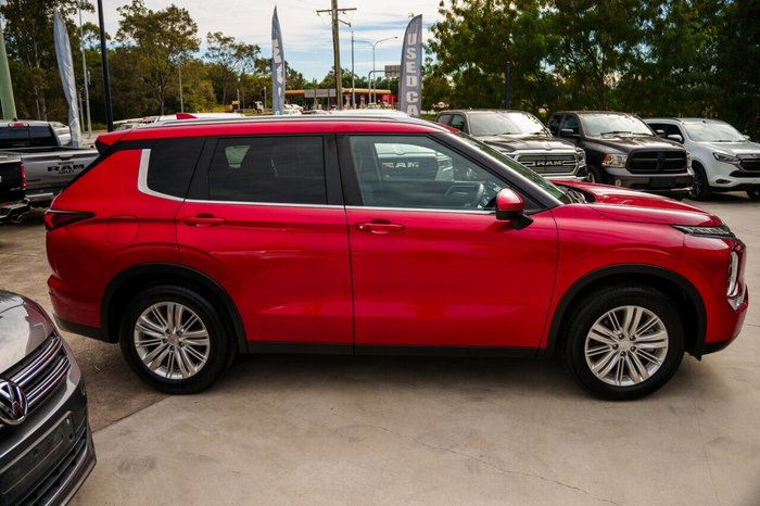 2023 Mitsubishi Outlander LS