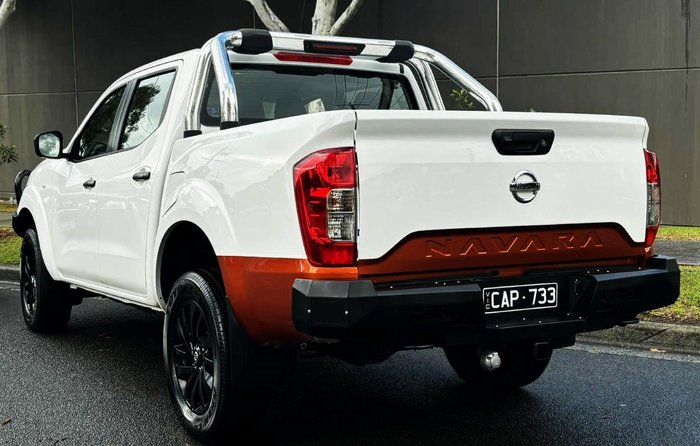 2022 Nissan Navara SL