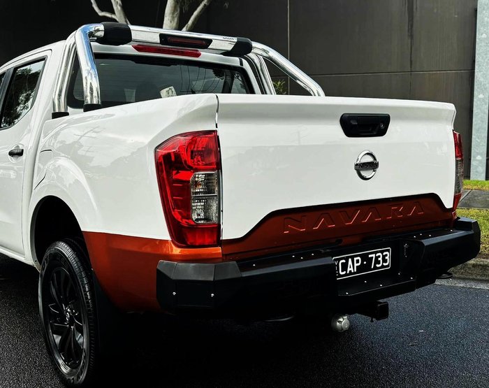 2022 Nissan Navara SL