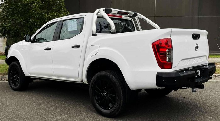 2022 Nissan Navara SL