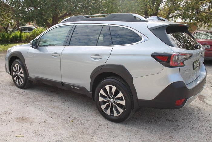 2025 Subaru Outback AWD Touring XT