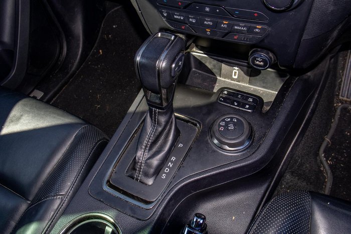 2019 Ford Everest Titanium