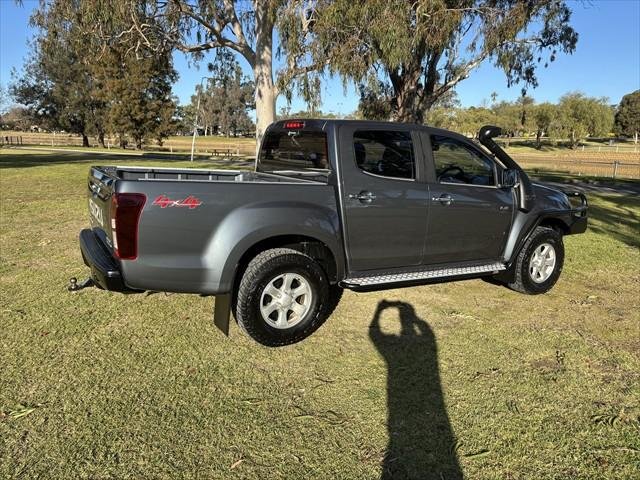 2019 Isuzu D-MAX LS-M