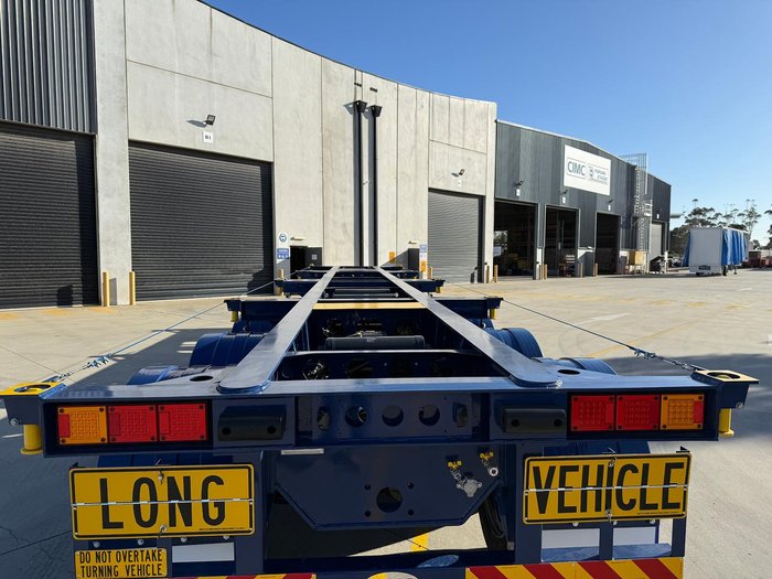 2025 CIMC 40' Skeletal With 3 Way Twist Locks-A Double Compliant