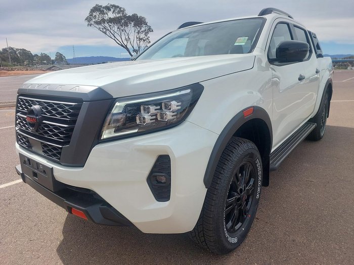 2025 Nissan Navara PRO-4X