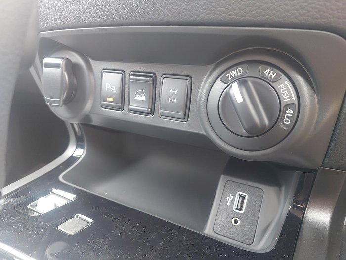 2025 Nissan Navara PRO-4X