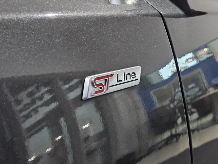 2019 Ford Focus ST-Line