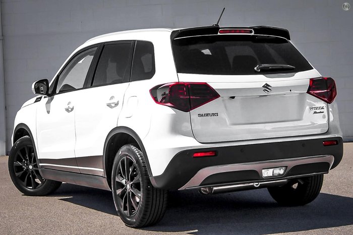 2023 Suzuki Vitara Turbo Shadow